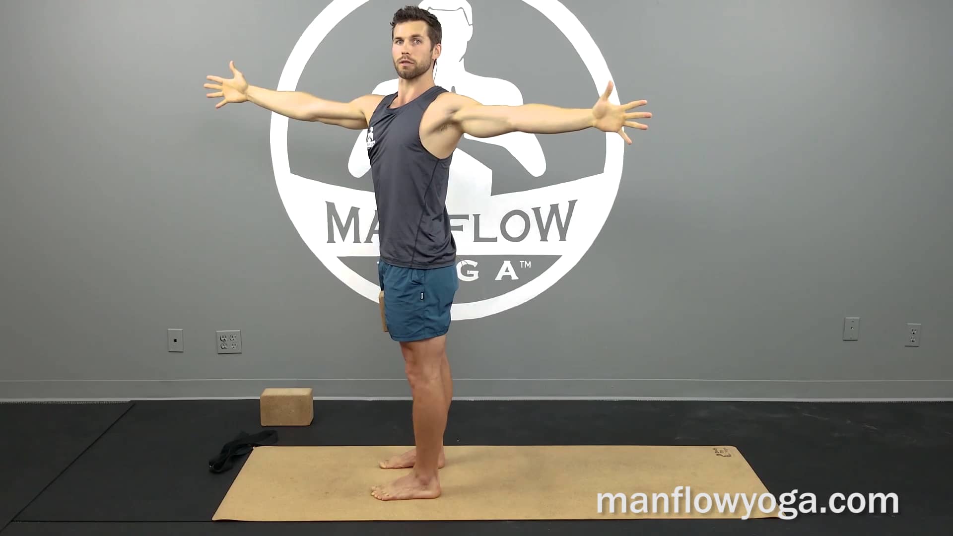 man flow yoga - Twists, Planks, Core & More