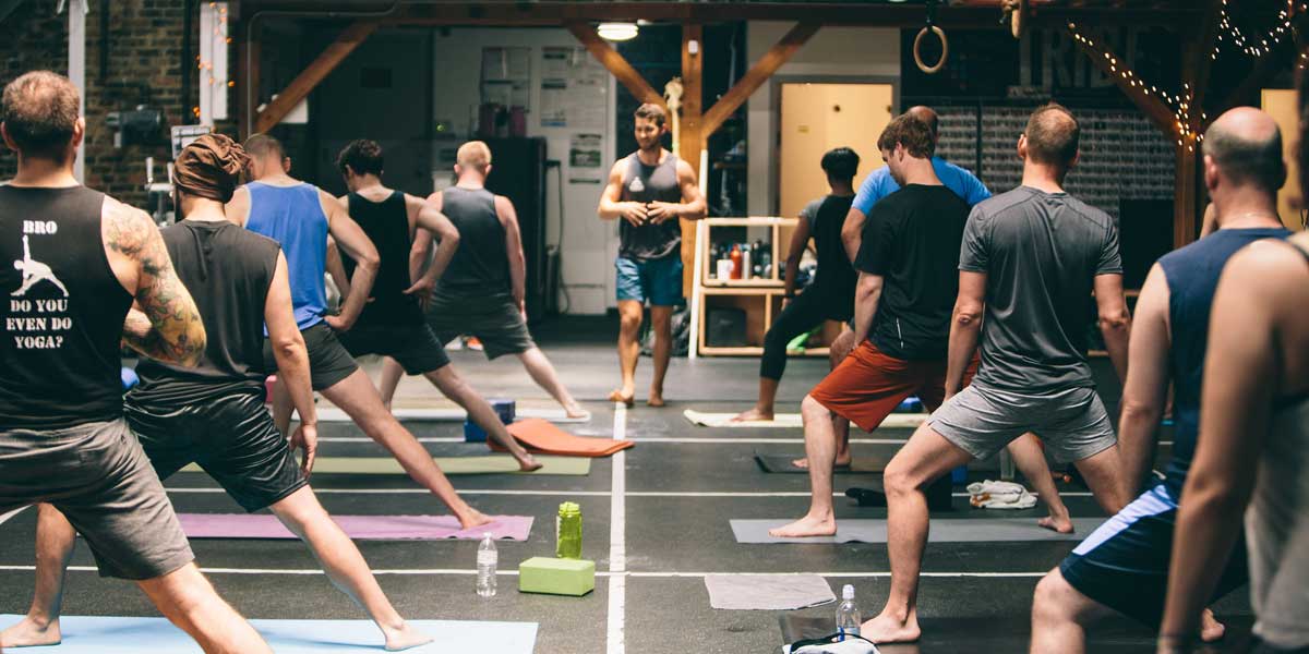 Dean Pohlman at Chicago Workshop demonstrat beginner yoga for men