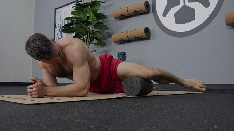 The 5 Best Mobility Tools for Men Over 40 (Under $50) - Foam Roller - Quad Use